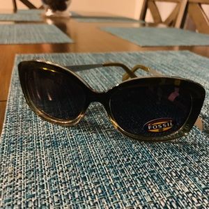 New with tags fossil sunglasses!